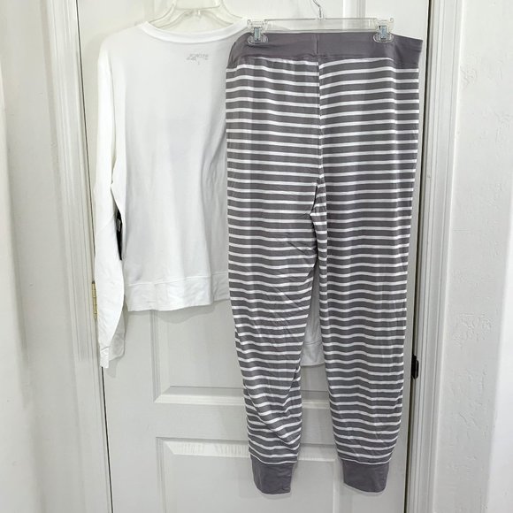 Wildfox Intimates Weekend I Love You Pajamas 2 PC Set Top & Joggers Size Large - Picture 4 of 6